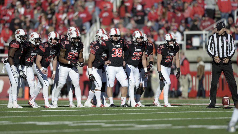 Utah lines up for the punt return in the game at Rice-Eccles Stadium where the UCLA Bruins beat the Utah Utes 17-9 on Saturday, Nov. 21, 2015