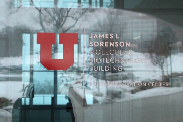 The+James+L.+Sorenson+Molecular+Biotechnology+Building+at+the+University+of+Utah.+Chronicle+archives.