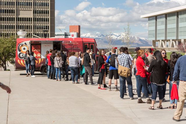 The Ultimate Guide to Campus Food Trucks