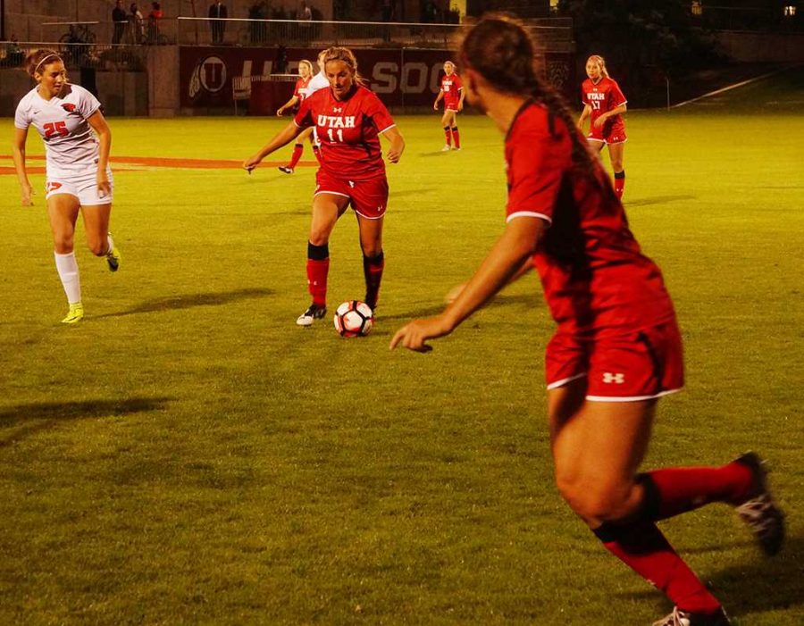 Max Flom dribbles the ball during the Utah Utes Womens NCAA soccer 1-0 victory over the Oregon State Beavers at the Ute Soccer Field in Salt Lake City, Utah on Thursday, Oct.6, 2016. (Rishi Deka, Daily Utah Chronicle)