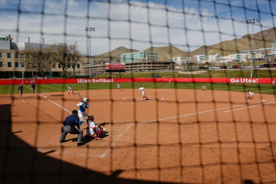 The+Utes+softball+team+defended+the+diamond+in+a+three+game+series+against+UCLA.+%0A%0A%28Photo+by%3A+Justin+Prather+%2F+Daily+Utah+Chronicle%29
