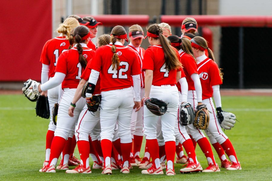 The+University+of+Utah+Softball+team+huddles+up+during+an+NCAA+Softball+game+vs+the+BYU+Cougars+at+Dumke+Family+Softball+Stadium+in+Salt+Lake+City%2C+UT+on+Wednesday+April+18%2C+2018.%0A%0A%28Photo+by+Curtis+Lin%2F+Daily+Utah+Chronicle%29