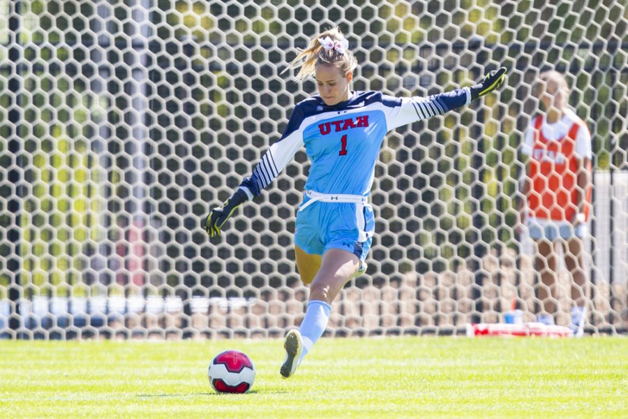 University+of+Utah+senior+goalkeeper+Carly+Nelson+%281%29+passes+the+ball+in+an+NCAA+Womens+Soccer+game+vs.+San+Diego+University+at+Ute+Field+in+Salt+Lake+City%2C+UT+on+Sunday+September+22%2C+2019.%0A%0A%28Photo+by+Curtis+Lin+%7C+Daily+Utah+Chronicle%29