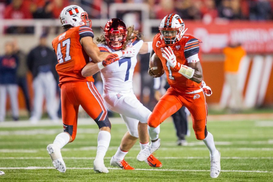 University+of+Utah+junior+quarterback+Tyler+Huntley+%281%29+rushed+with+the+ball+in+an+NCAA+Football+game+vs.+the+University+of+Arizona+at+Rice-Eccles+Stadium+in+Salt+Lake+City%2C+UT+on+Friday+October+12%2C+2018.%28Photo+by+Curtis+Lin+%7C+Daily+Utah+Chronicle%29