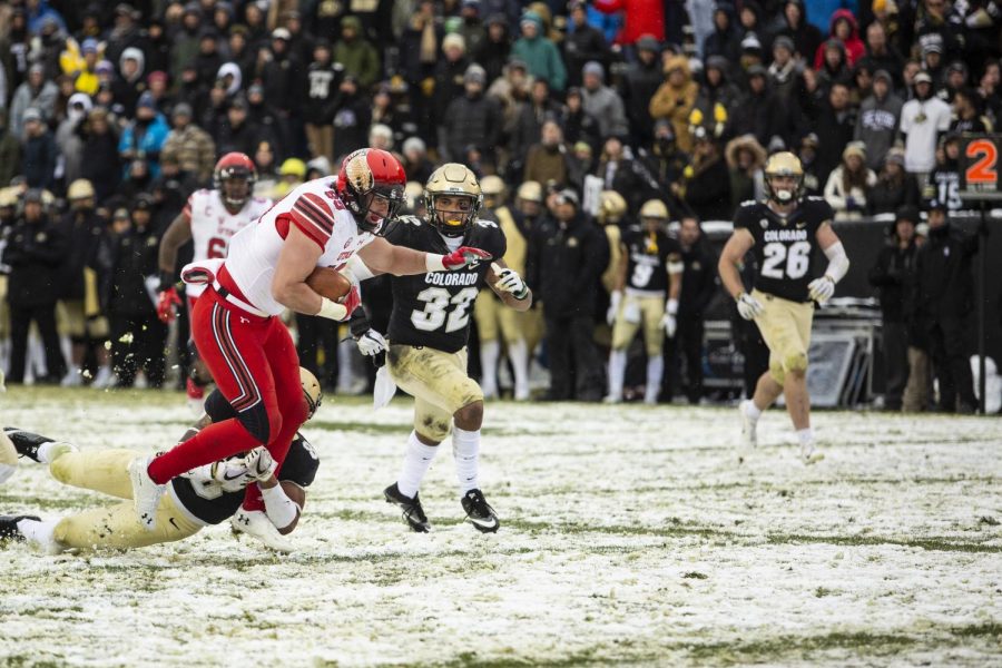 University of Utah freshman tight end Cole Fotheringham (89) gets brought down one yard short of the touchdown by University of Colorado corner back Trey Udoffia (8) at Folsom Field in Boulder, CO Saturday, Nov. 17, 2018. (Photo by: Justin Prather | The Utah Chronicle).