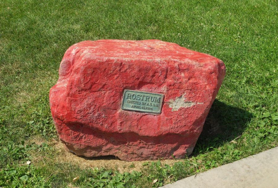 The Rostrum Rock in President's Circle (Courtesy Wikimedia Commons)