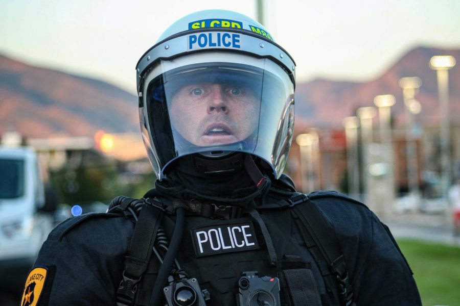 Police in riot gear surround and block in protesters in the streets of Salt Lake City on July 9, 2020. (Photo by Ivana Martinez | Daily Utah Chronicle)