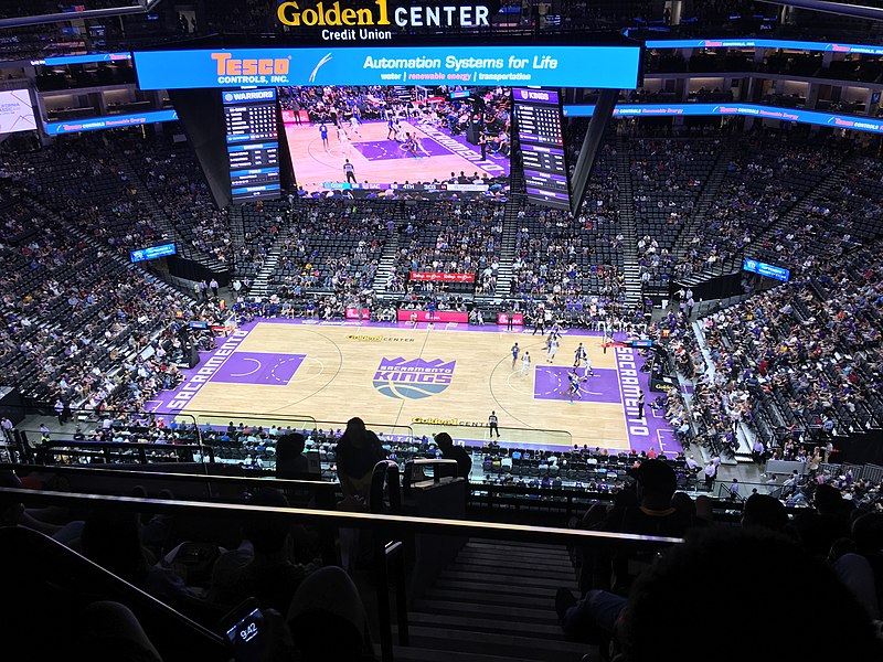 Inside of Golden 1 Center during a Sacramento Kings NBA Summer League game (July 3, 2018) (Image via Wikimedia Commons)