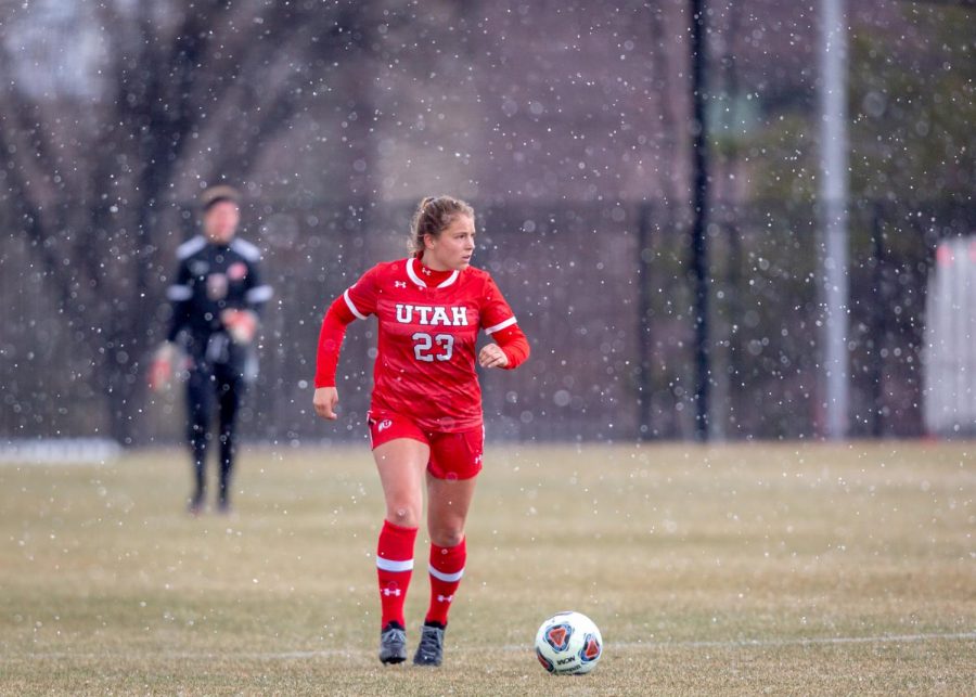 University of Utahs Ragan Fuller (fr. defender, #23) during the game against the Washington Huskies on March 26, 2021 at ute field on campus. (Photo by Jack Gambassi | The Daily Utah Chronicle)