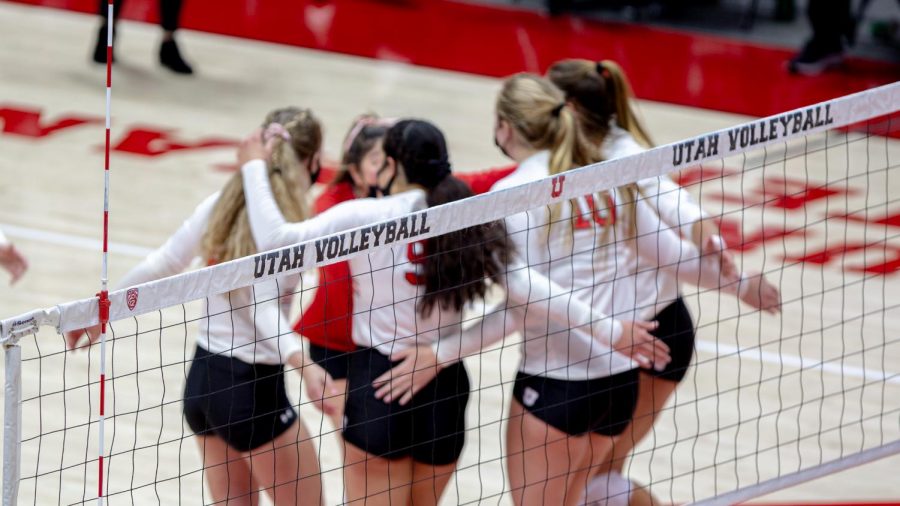 U+volleyball+players+during+the+game+against+Stanford+on+March+5%2C+2021+at+the+Jon+M.+Huntsman+Center+on+campus.