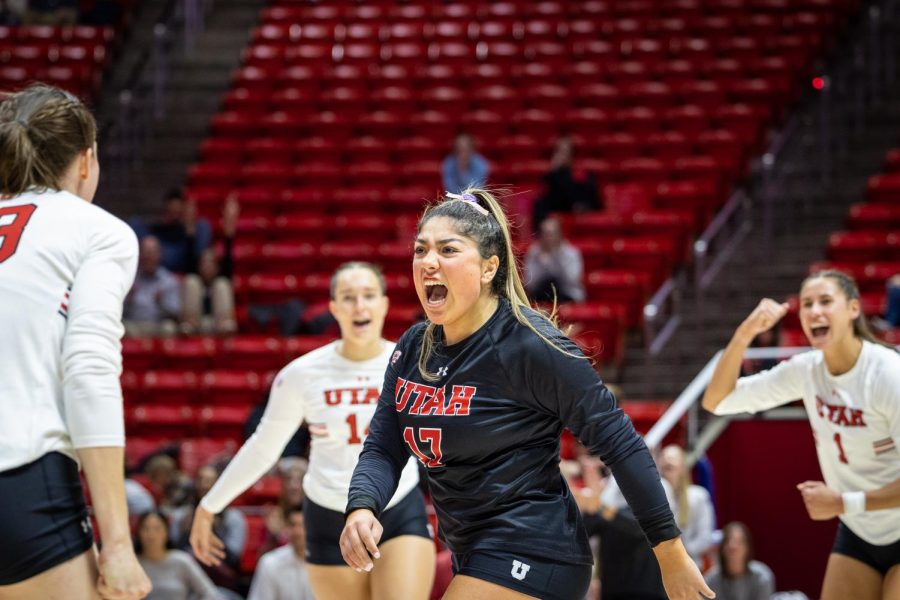 University of Utah libero, Vanessa Ramirez (#17), plays in a game against University of Arizona in Jon M. Huntsman Center, Salt Lake City, Utah, on Oct. 24, 2021. (Photo by Xiangyao Axe Tang | The Daily Utah Chronicle)