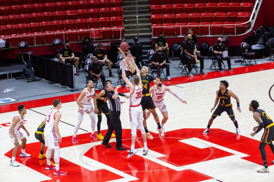 University of Utah sophomore center Branden Carlson (35) in a NCAA Basketball game vs. Arizona State at the Jon M. Huntsman Center in Salt Lake City, Utah on Saturday, Mar. 06, 2021. (Photo by Kevin Cody | The Daily Utah Chronicle)
