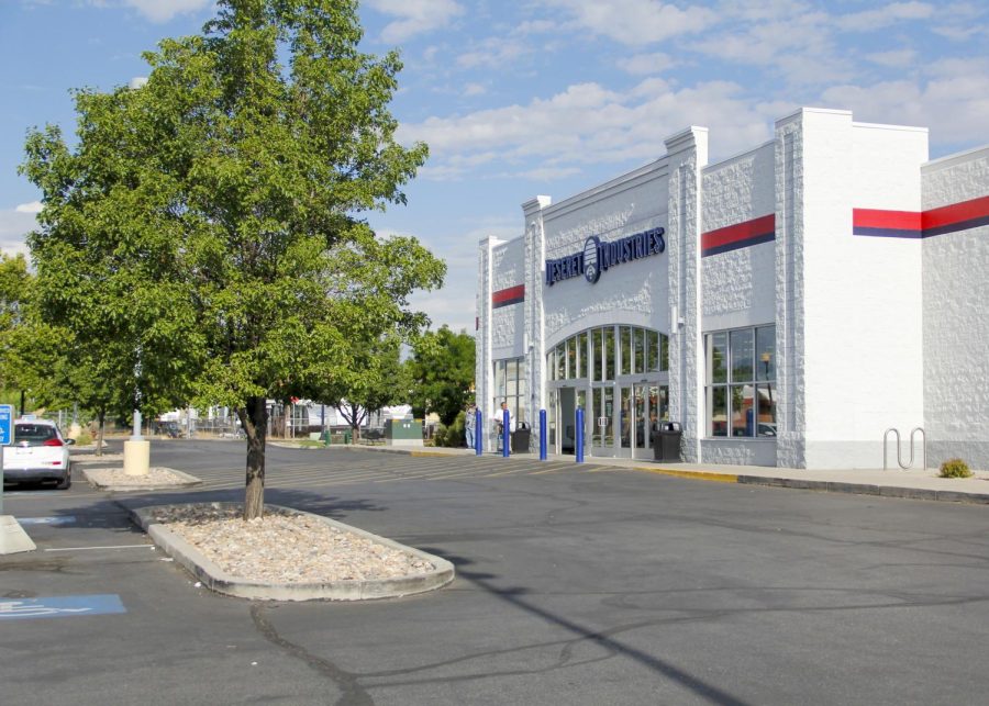 Deseret Industries Thrift Store & Donation Center in Murray, Salt Lake City, Utah on Monday, Aug. 5, 2022. (Photo by Amen Koutowogbe | The Daily Utah Chronicle)