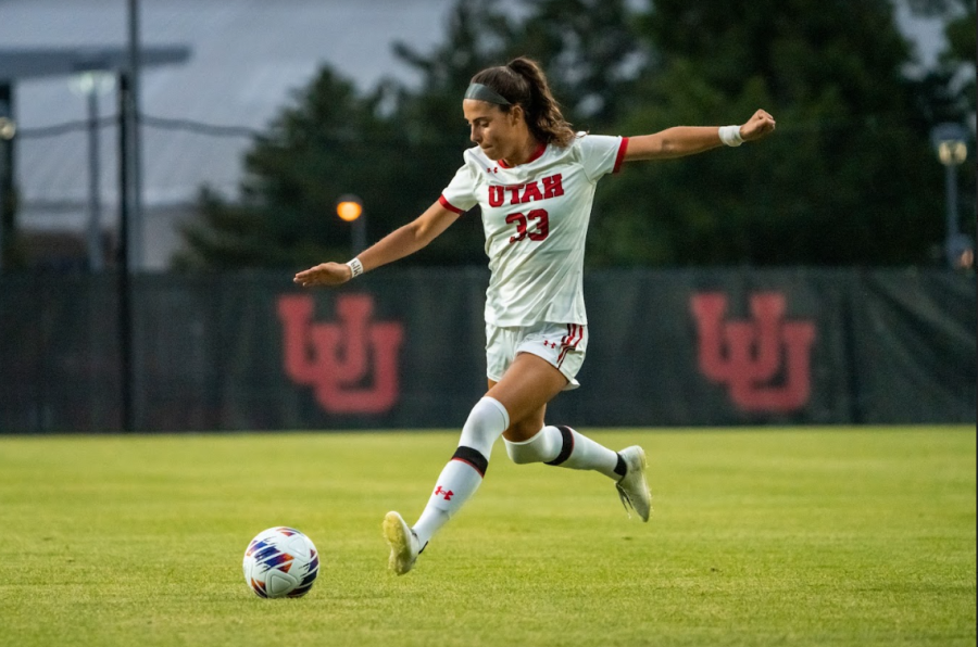 The University of Utah Utes Womens Soccer teams midfielder Madeline Vergura (No. 33) takes on the Idaho State Bengals at the Ute Soccer and Lacrosse Field in Salt Lake City, Utah on Wednesday, Aug. 10, 2022. (Photo by Xiangyao Axe Tang | The Daily Utah Chronicle)
