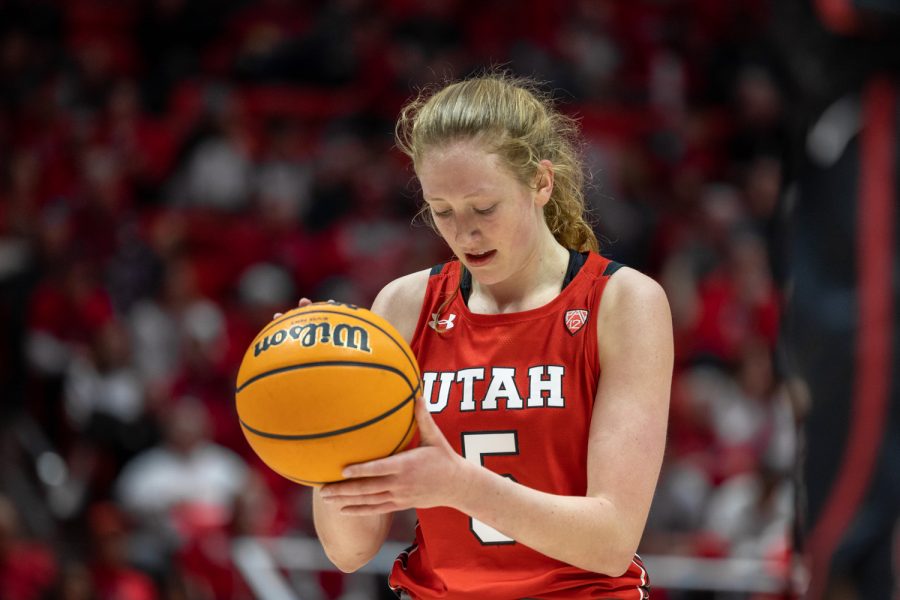 Gianna Kneepkens (#5, So.) of the University of Utah women's basketball team during the game versus No. 3 ranked Stanford Cardinal at the Jon M. Huntsman Center in Salt Lake City on Saturday, Feb. 25, 2023. (Photo by Jack Gambassi | The Daily Utah Chronicle)