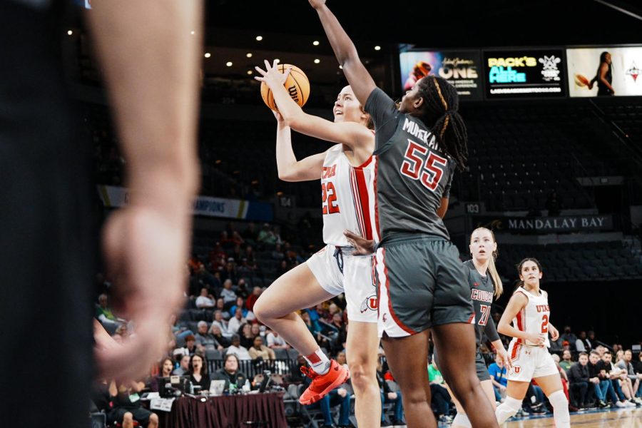 The University of Utah women’s basketball forward Jenna Johnson (22) takes on the Washington State Cougars at Michelob ULTRA Arena in Las Vegas, NV, on Thursday, March 02, 2023. (Photo by Xiangyao “Axe” Tang | The Daily Utah Chronicle)