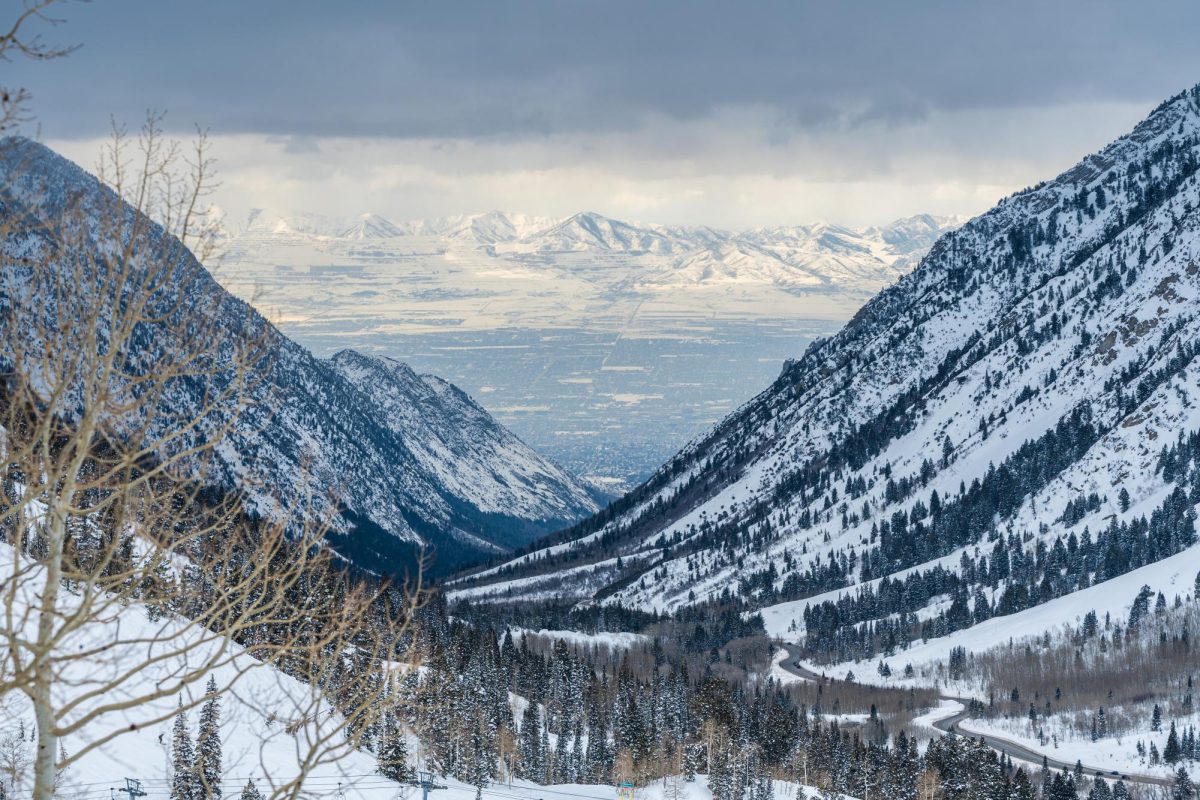 The view of the Little Cottonwood Canyon at Snowbird ski resort in Utah. This photo is take on March 8, 2023. (Photo by Xiangyao Axe Tang | The Daily Utah Chronicle)