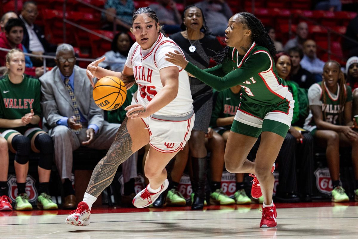 Utah forward Alissa Pili (35) versus the Mississippi State Delta Devils at Jon M. Huntsman Center in Salt Lake City on Monday, Nov. 06, 2023. (Photo by Xiangyao “Axe” Tang | The Daily Utah Chronicle)